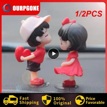 1/2PCS Anime Casais Para o Carro Ornamento Modelo Bonito Beijo Balão Figura Automático de Decoração de Interiores de cor-de-Rosa Dashboard Figurine